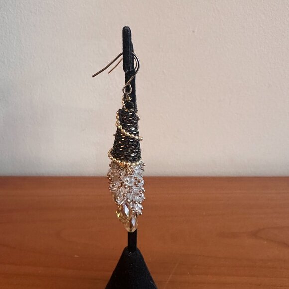 Crystal and beaded earrings. For pierced ears. - Picture 3 of 6